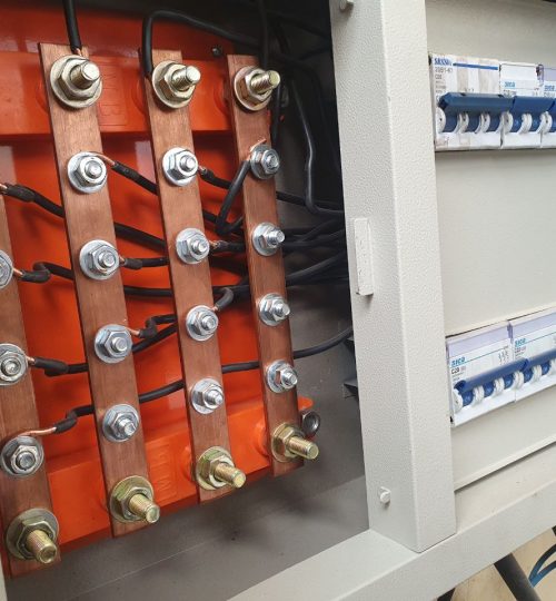 Electricidad y Domotica Metricbol